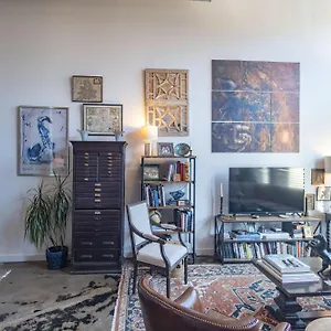 Elegant Downtown Loft - Walk To Beale St! Apartment